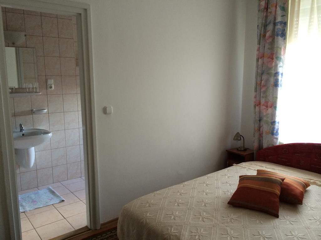 Villa Rubin Panzio Hajdúszoboszló Habitación foto